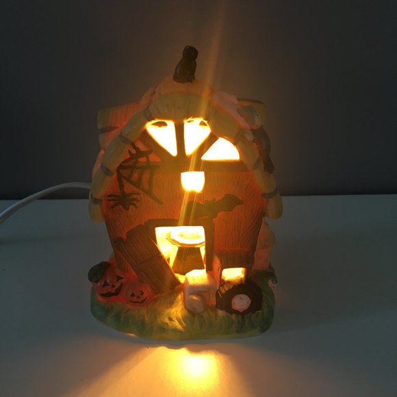 Brinn's Hand Painted Porcelain Bisque Halloween Haunted House Night Light Works - Picture 2 of 10